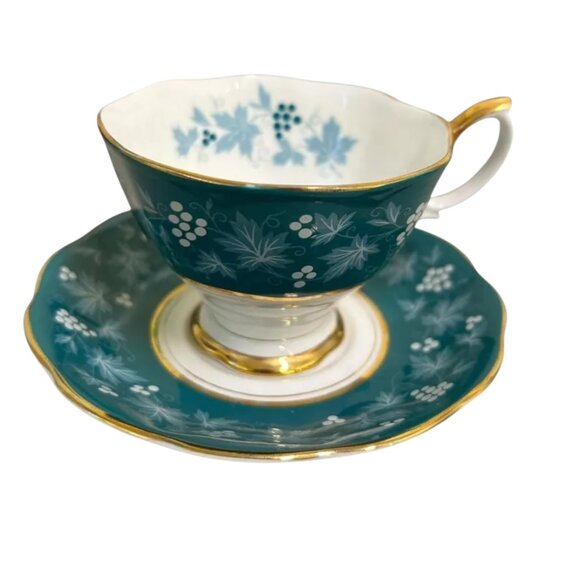 Vintage Royal Albert Chateau Series Nancy Tea Cup and Saucer - Picture 2 of 7